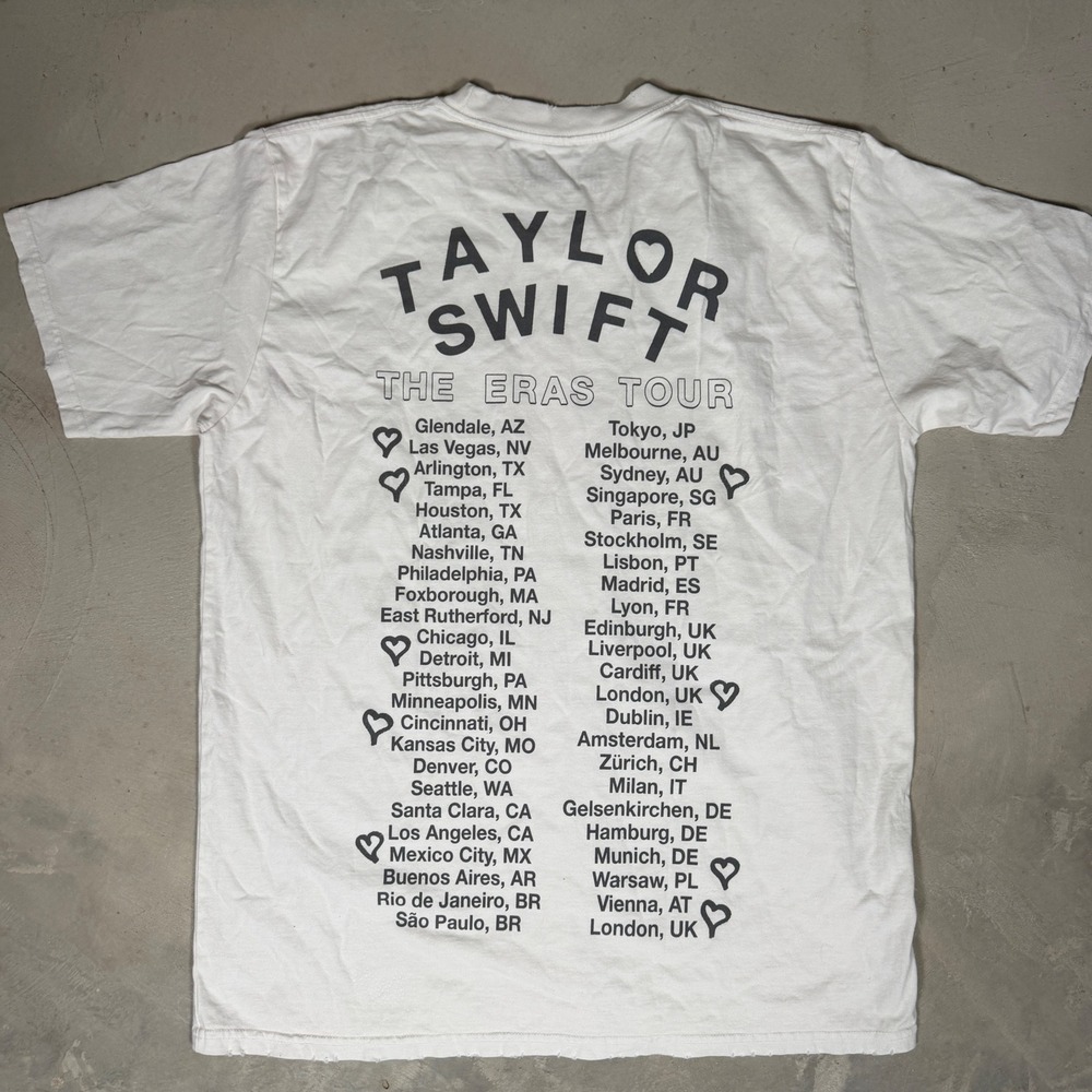 Taylor Swift The Eras Tour White Graphic T-Shirt International Dates Size L - Picture 2 of 5